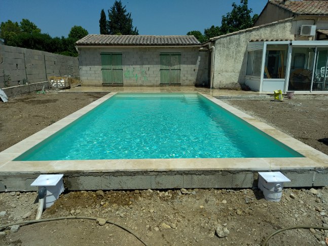 pisciniste-renovation de piscine-construction de piscine-spa-equipements de piscine-amenagement de piscines-piscinier